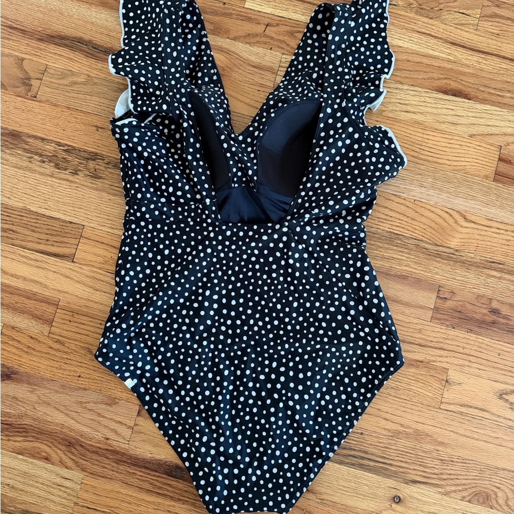 NWOT Summersalt Ruffle Backflip - Picture 2 of 3